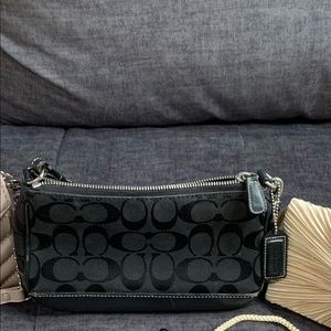 Small Coach shoulder bag